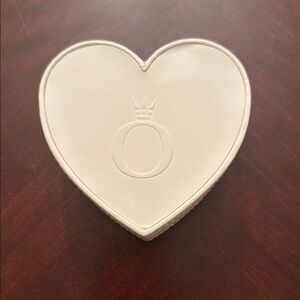 EUC Heart-Shaped Creamy White Pandora Jewelry Box